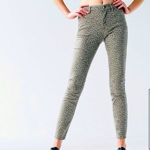 PacSun size 24 (0) high rise leopard-print jeggings.